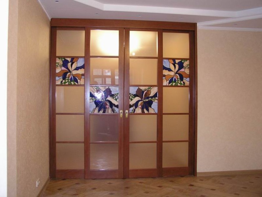 Перегородка с цветными стеклянными вставками Ставрополь
